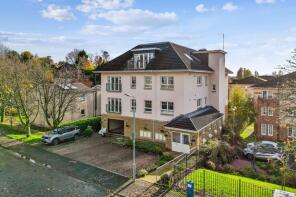 Flat 5, 17 Highland Court, Sinclair Street, Glasgow G62 8NU