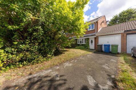 Gilderdale Close, Birchwood, WA3