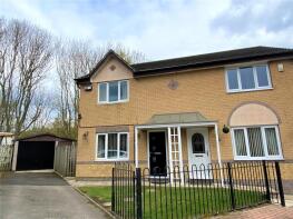 35, Holmefield View, Bradford BD4 0TJ