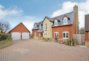 4, Bream Close, Huntingdon PE28 5AU