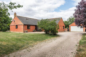 Thuxton Lodge, Thuxton, Norwich NR9 4QJ