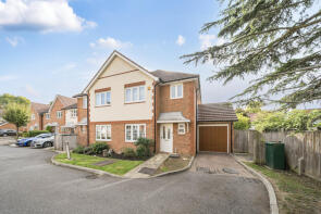 7, Hadleigh Close, Harrow HA2 8FA