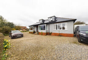 Hillcrest, Smythy Lane, Foxholes, Driffield YO25 3QN