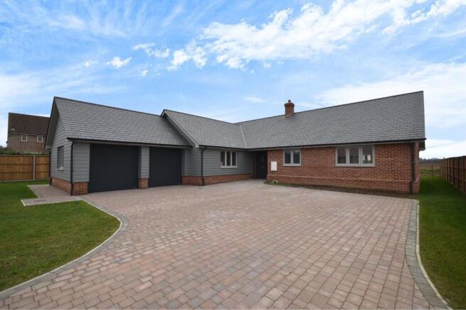 Paddock Lodge Fro...