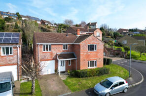 9, Three Hill View, Glastonbury BA6 8AU