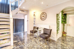 10, Pyxe Court, Walton Park, Milton Keynes MK7 7HR
