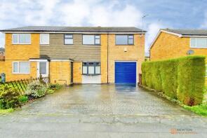 32, Blount Road, Leicester LE4 8LJ