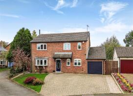 30, Elmcroft Road, Lutterworth LE17 6HX
