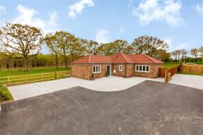 2, The Willows, Woodham Road, Rettendon, Wickford SS11 7QU