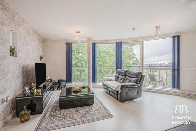 Living Room/Kitchen