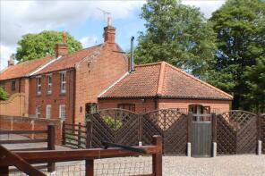 Willow Farm, White Horse Lane, Briggate, North Walsham NR28 9QZ