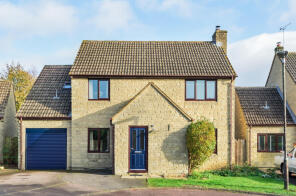 8, May Tree Close, Cirencester GL7 6NQ