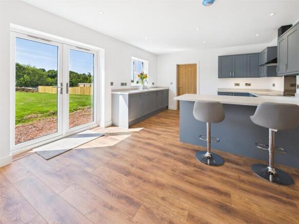 Kitchen/Dining