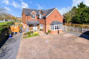 The Farriers, London Road, Sevenoaks TN15 6AP