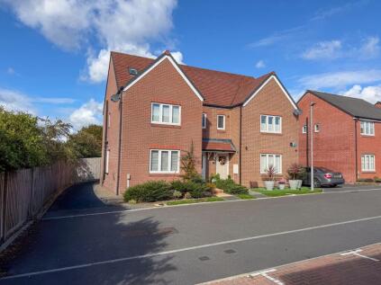 Roger Croft Drive, Thatcham, RG19