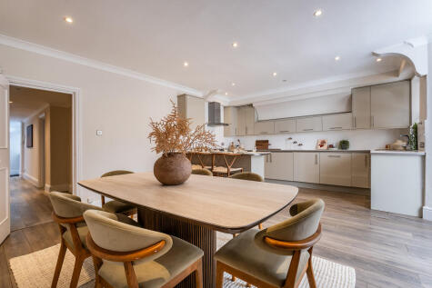Randolph Avenue, London, W9