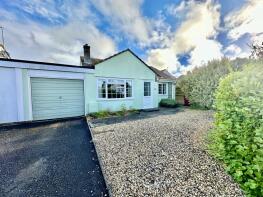 42, Bartletts Well Road, Sageston, Tenby SA70 8SW