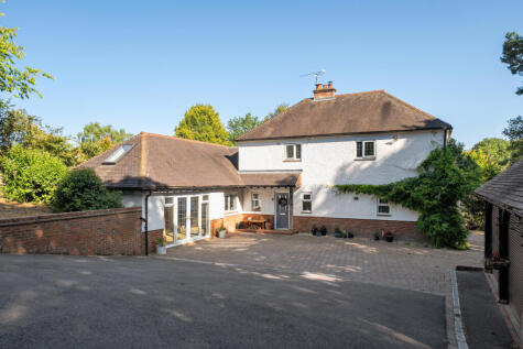 Echo Barn Lane, Wrecclesham, Farnham, GU10