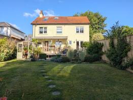 1, The Parade, Road To Ivy Green Farm, Axminster EX13 7BY