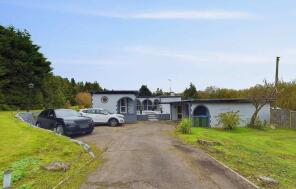 Moonfleet, Mill Lane, Pulborough RH20 3BX