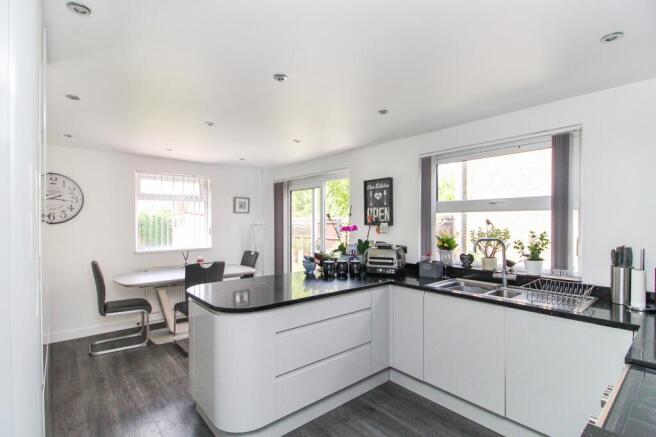 Kitchen/Dining Room