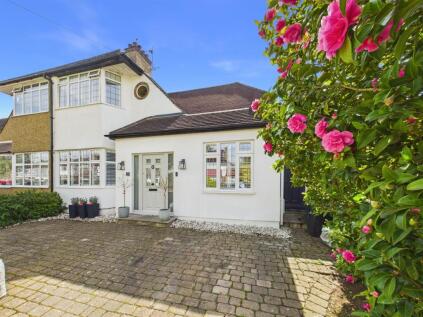 Evelyn Avenue, Ruislip