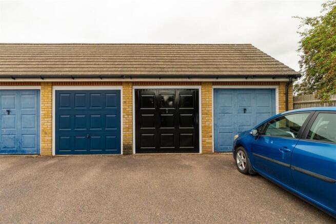 Garage with parking in front.jpg