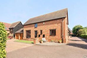 4, Moorland Close, Bedford MK45 5DQ