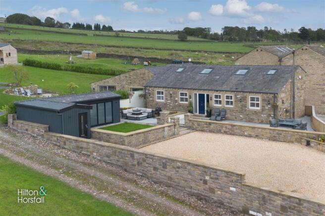 Brook View Barn