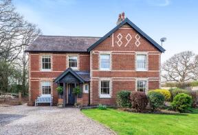 Oakleigh, Adversane Lane, Billingshurst RH14 9EG