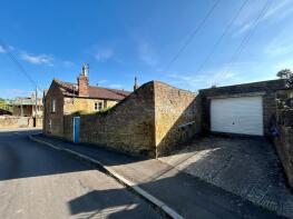 8, West Street, Stoke-sub-hamdon TA14 6PZ