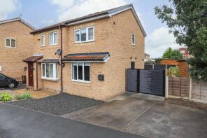 5, Bosworth Avenue, Altofts, Normanton WF6 2SF