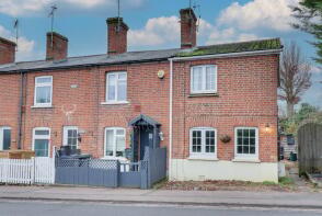 1, Red Brick Row, Lower Road, Bishop's Stortford CM22 7PY