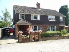 5, Round Oak Cottages, Reading Road, Padworth Common, Reading RG7 4QQ