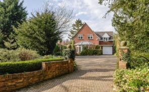 Walnut Garth, Main Street, Burton, Lincoln LN1 2RD