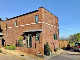 35, Beatrice Webb Lane, Stonehouse GL10 3WE