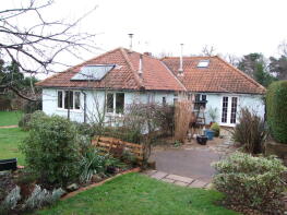 Windcroft, Glemham Road, Saxmundham IP17 2BQ