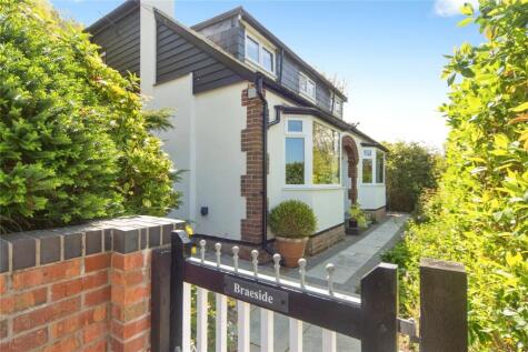 Iolyn Park, Conwy, LL32