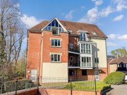 116, Stone Court, Maidenbower, Crawley RH10 7RY