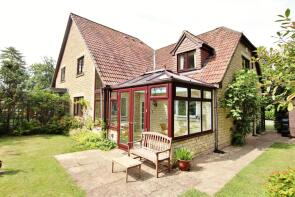 7, Avon Heights, Avonpark, Bath BA2 7JR