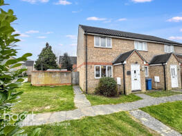 17, Lynns Hall Close, Sudbury CO10 0FW