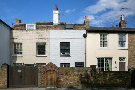 Parkside, Hampton Court Road, East Molesey
