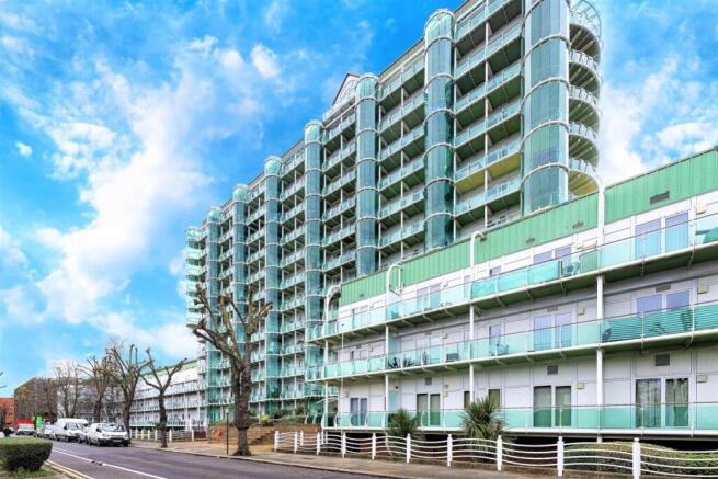 Lrg_exterior 3