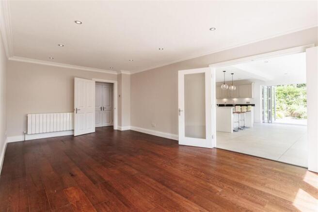 MC Kendal Avenue 13