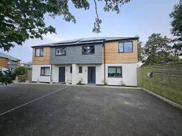 5, Hawthorn Close, Truro TR4 9GG
