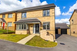 42, Redwing Close, Crosland Moor, Huddersfield HD4 5FE