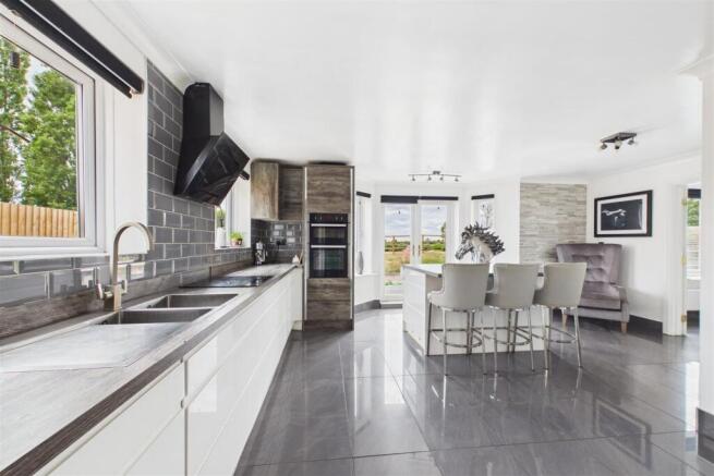Breakfast Kitchen