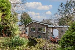 6, Youngwoods Way, Alverstone Garden Village, Sandown PO36 0HE