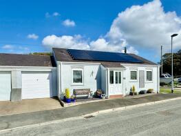 39, Llwyn Gwalch, Pwllheli LL53 6DE