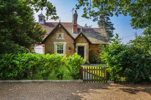 Mapleton Lodge, Mapleton Road, Edenbridge TN8 6PL
